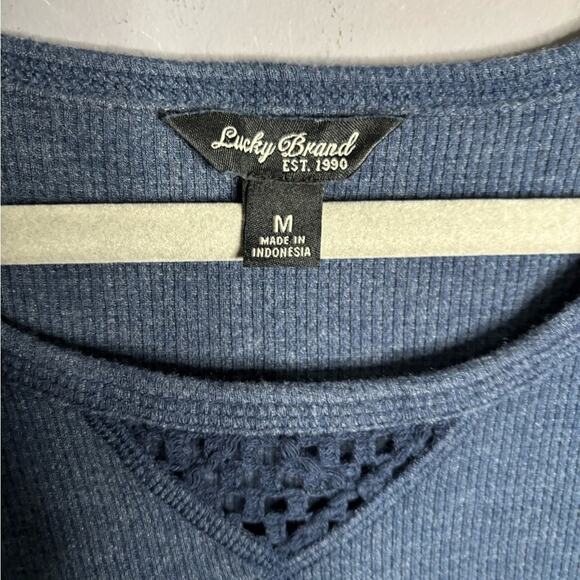 Lucky Brand Navy Blue Ribbed Long Crochet Sleeve Top Size Medium - Picture 5 of 7